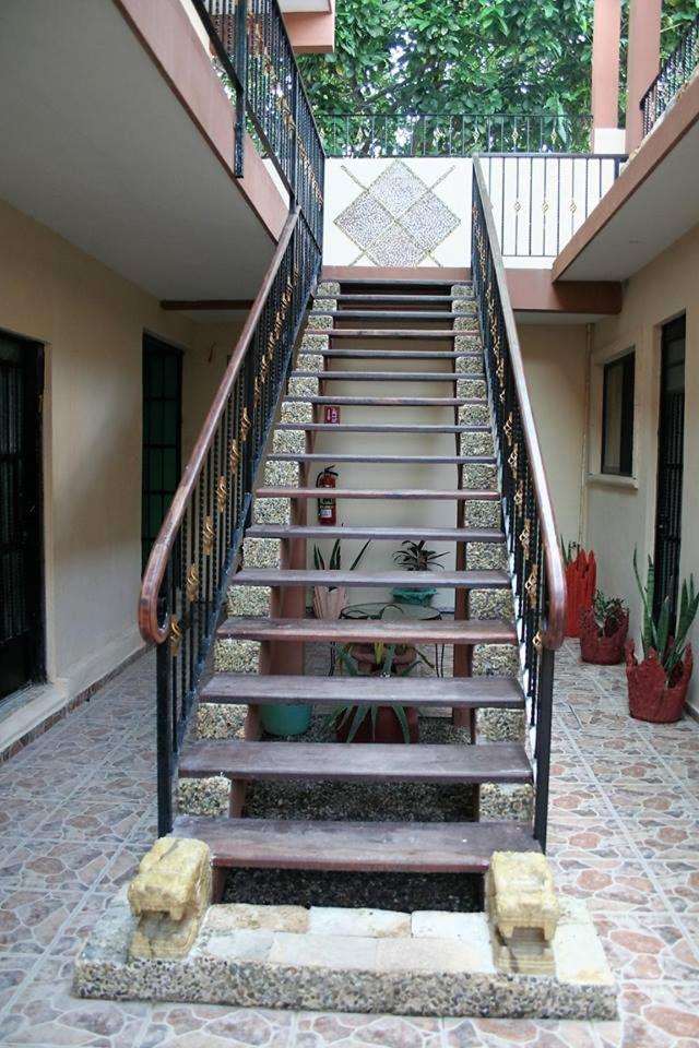 Hotel Casa Pellegrin Мерида Экстерьер фото