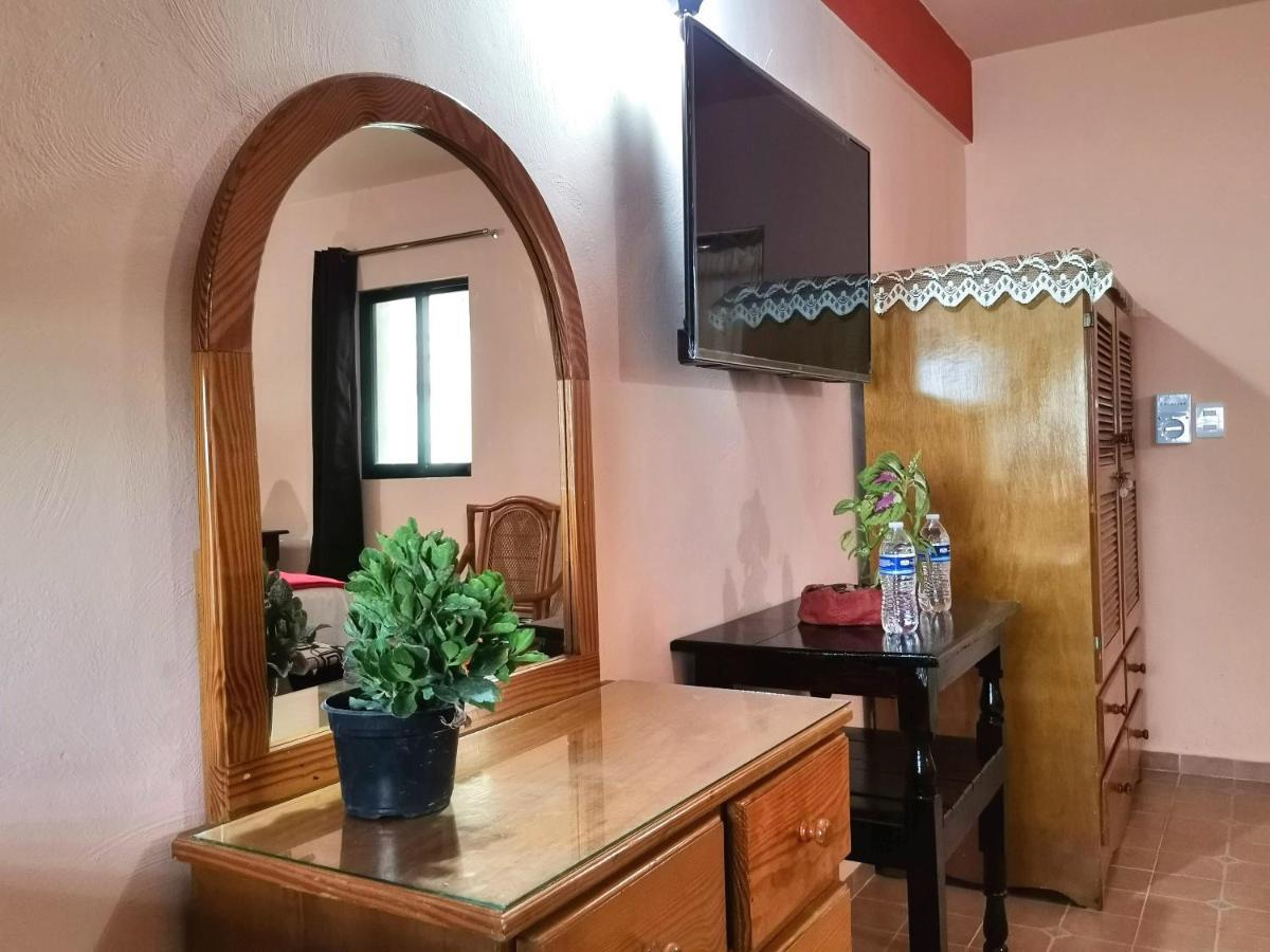 Hotel Casa Pellegrin Мерида Экстерьер фото